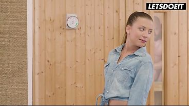 Nonton I Let My Hands Wander Under His Shirt At The Sauna... His Dick Was Already Hard In Those Sweatpants thumbnail