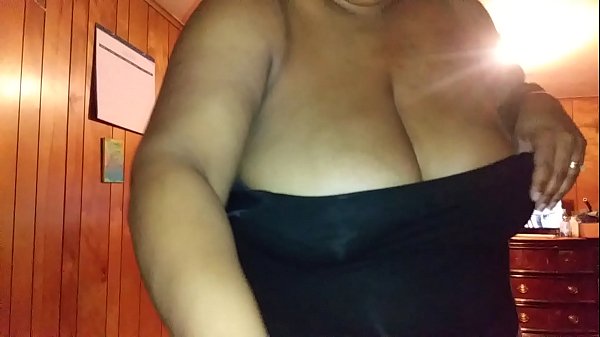 Play MP4 - My wife putting in some work