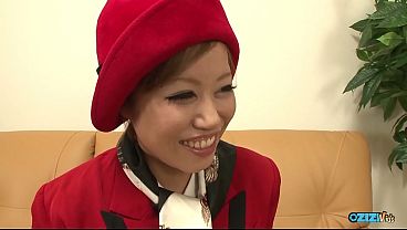 Cute japanese chick pleasures herself and give a bj 