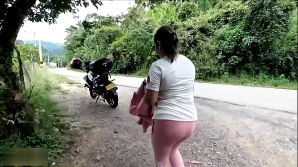 Play MP4 - Me follo a mi suegra en diferentes partes de nuestra ciudad porque mi novia me dejo plantando en mi cita - PARTE 1 - Porno en Espa&ntilde;ol