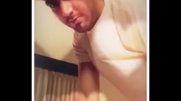 E1994D54-F8D3-41AE-B127-29DD16105041.MOV