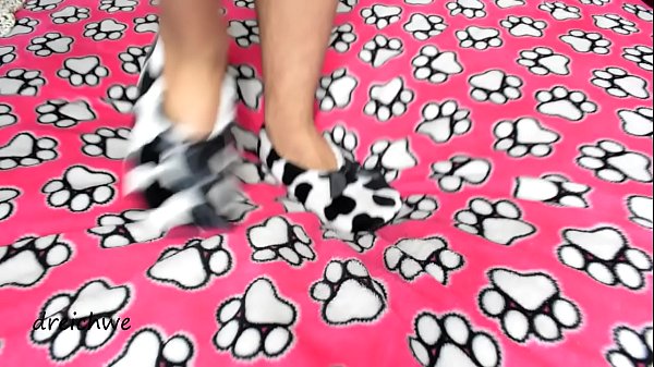 I Play With My Feet thumbnail