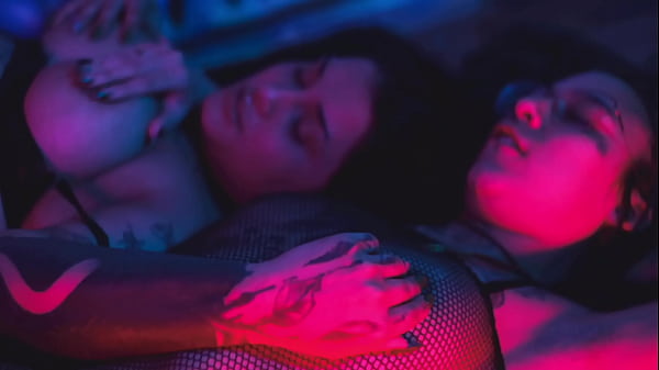 Pegging_Threesome With_2 Foot Goddess