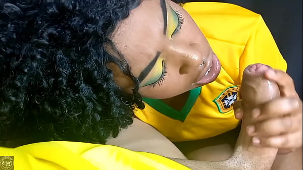 Brasileira gostosa transando com amante da rola grossa na casa do corno