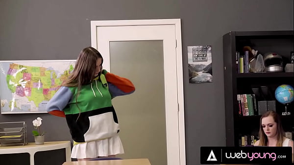 Brunettes eat their pussies after class