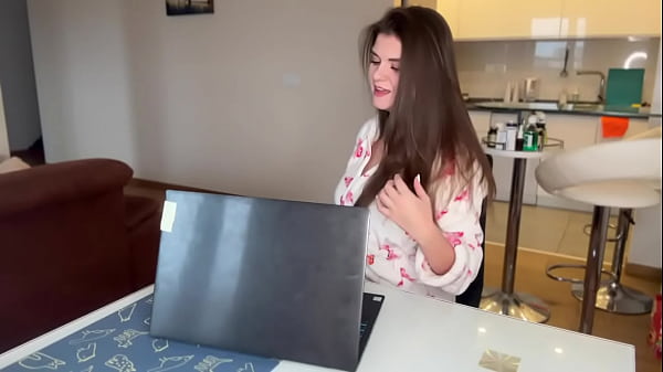 Play MP4 - Stepmother's boner was caught by her horny stepson and she cum in his mouth