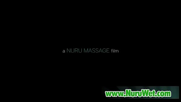 Nonton Hot Blondie Masseuse Seduces Her Client thumbnail