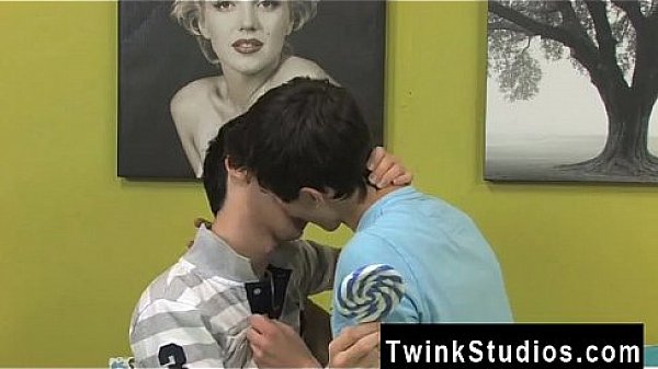 Naked men The xxx gig between Colby London and Skyelr Bleu starts 