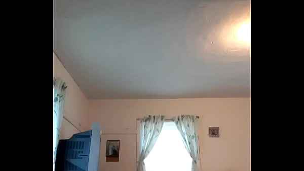 Play MP4 - Picking up trash