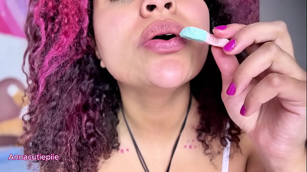 Vore asmr eating gummy worms close up