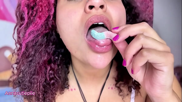 Vore asmr eating gummy worms close up 