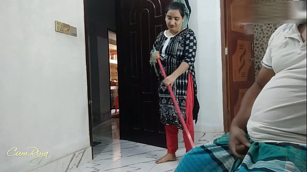 Play MP4 - flashing dick on real indian maid
