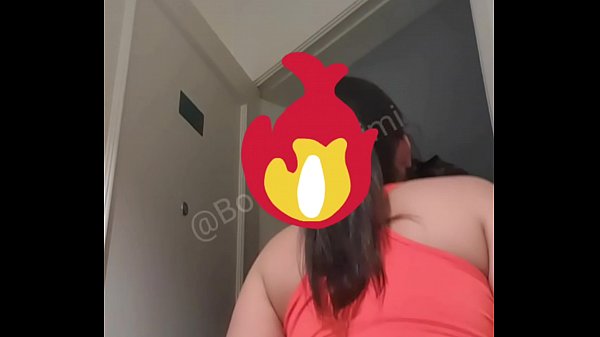 Play MP4 - Mimi recibe sem calcinha o boy do delivery de comida&period;&period;&period; depois chupa a rola dele