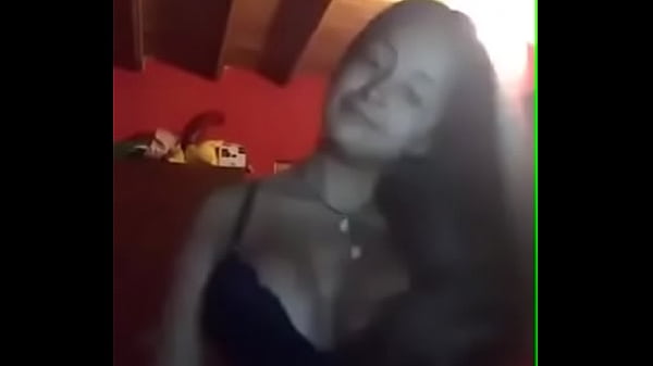 [white] Chica Blanca Puta En Webcam Baila Como Puta thumbnail