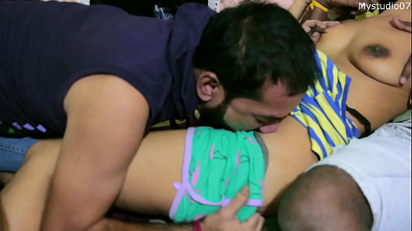 Stepsisters ko her n his friend_ne chuda!With clear dirty audio