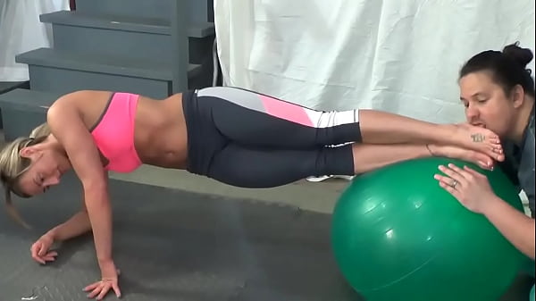 I asked this fitness trainer larissa louder to let me lick and smell her feet while she was trying to do some yoga poses 