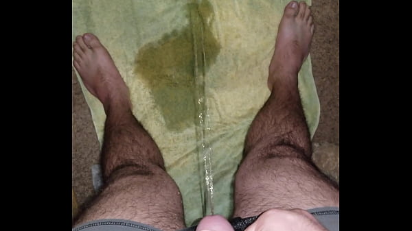 Play MP4 - Pee in Underwear