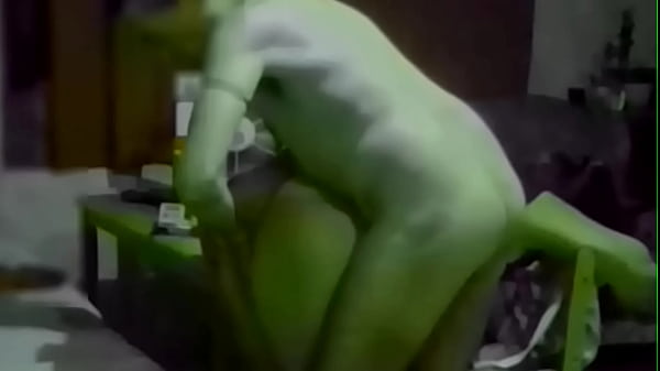 Faby insaciable es muytrola ysi la pongo puta se desespera por favordame pija pide_suplicando al sentir la_mano adentro mientras explota a_chorros_gritandocomo una puta