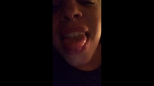 SPANISCHES M&Auml;DCHEN AMATEUR VIDEO BLASEN BLOWJOB 