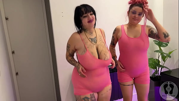 GG HUGE BOOBSJUMPINGTITS BELLY FETISH ASS SHAKING PREVIEW