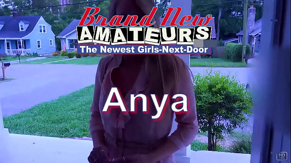 Nonton Blonde Milf Hottie Anya Deep Fingers And Fills Her Wet Pussy With Sex Toys! thumbnail