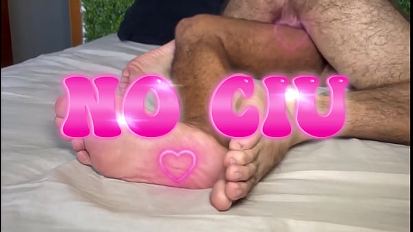 Tem Uma Boca Que Adora Chupar Mamilos E Pau. thumbnail