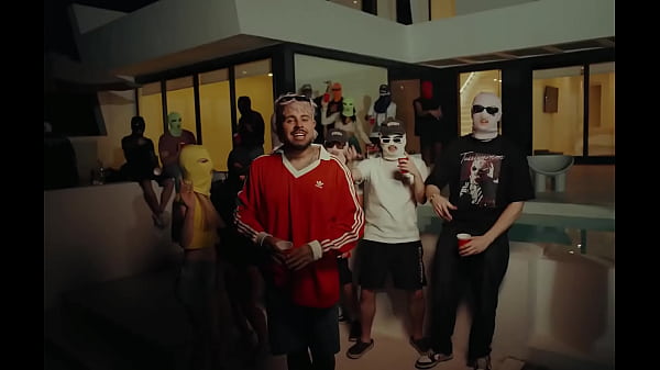 Verano maldito el reja con los tussiwarriors_sacan elmejor tema del_varano yse garchan a toda la industria