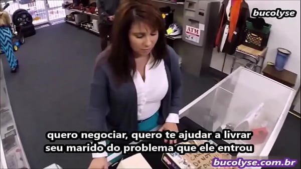 ESPOSA FAZ SEXO COM DONO DE_LIVRARIA PARA LIVRAR MARIDO DA_CADEIA.