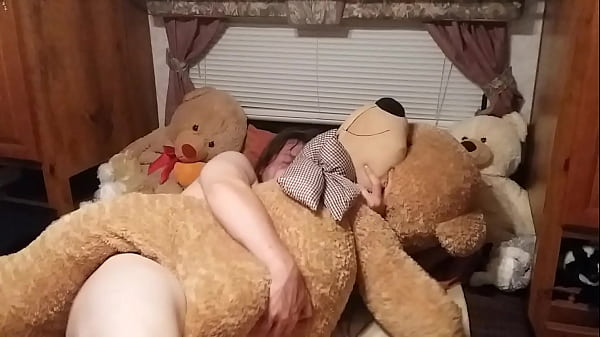 Play MP4 - Fucking my teddy bear