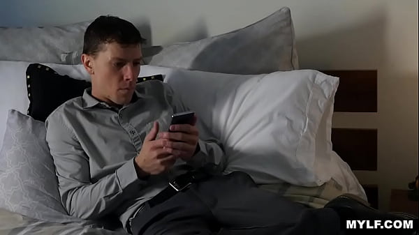 Cougar fucks teen_cock Honey Blossom