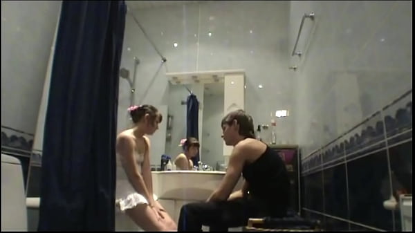 Two teens bath fun free video 