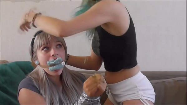 Play MP4 - two innocent teen girls try some bondage
