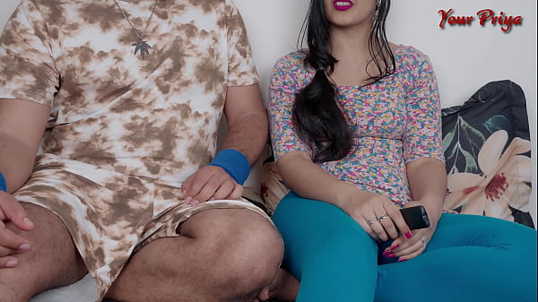 Play MP4 - Desi hot Jawan stepsis Khush ho gyi khda lund Dekh kar in Hindi audio