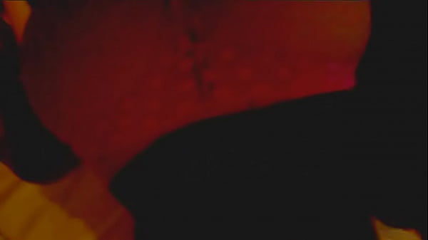 CULONA COGIENDO EN TANGA 