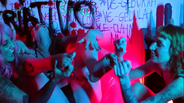 LesbianThreesome Lovesto Tickle Foot_Worship