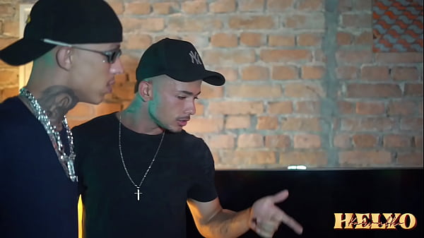 Os G&ecirc;meos Me Mostrou As Rolas Pra Mim Avaliar Se O Tamanho Era Igual (filme Completo) thumbnail