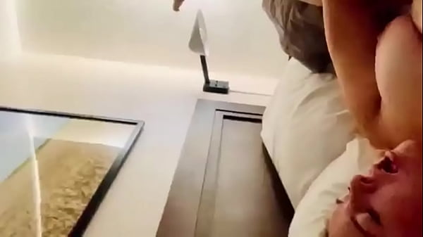 Play MP4 - Sexy tattoo pawg let&rsquo;s me lick her feet & suck her toes while fucking her missionary &lpar;POV&rpar;