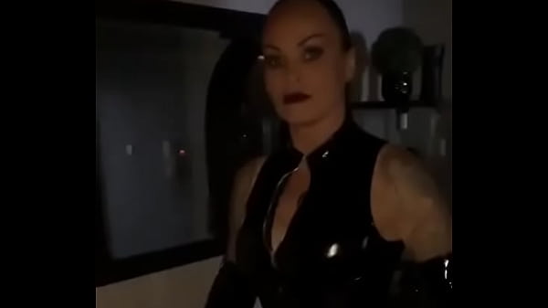 Nonton Goddess Showing Off Herself thumbnail