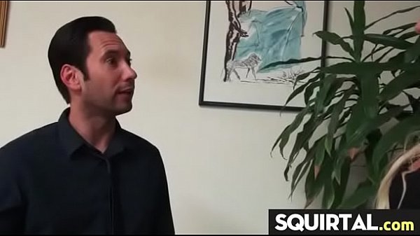 SHE SQUIRTS NICE PUSSY JUICE 23 