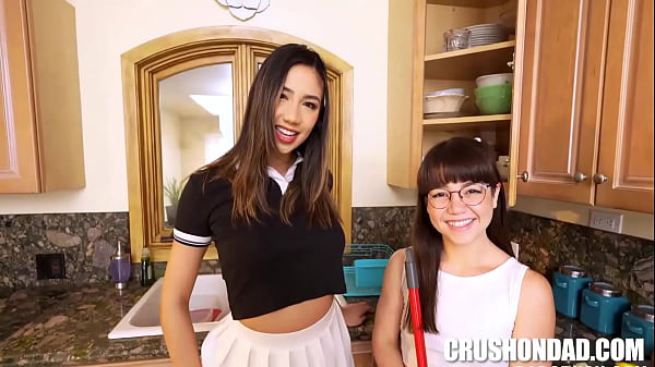 Play MP4 - Spring Break Like a Pro Mochi Mona&comma; Kimora Quin&comma; Mike Mancini