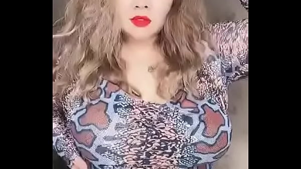 Nonton Mature Woman thumbnail