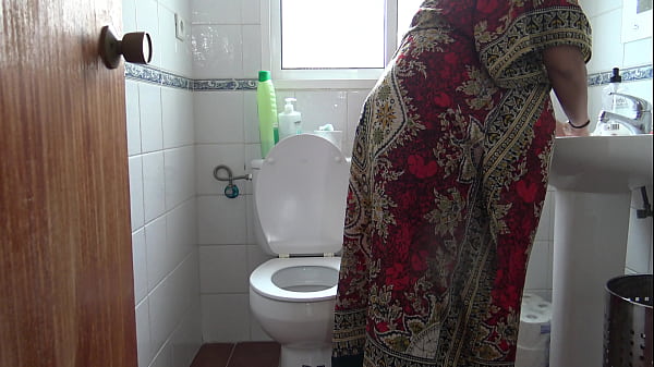 Play MP4 - PREGNANT FAMILY SEX&colon; aunty masturbates her stepsons big cock and makes him cum hard