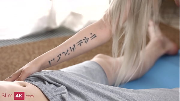 Play MP4 - Petite blonde fucked and facialized after morning jogging