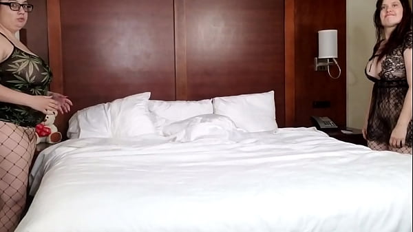 Artimesia and juliette latte share victor's black cock 