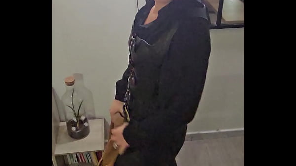 Tu aime le cuire moi jadore tu pense quoi de ma tenue