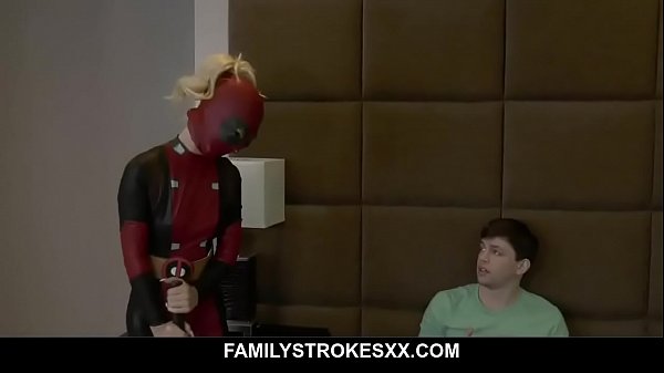 Horny stepsister_sucks off stepbrother for cash - Bella Rose