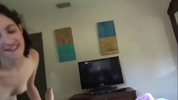 sexy amateur brunette babe