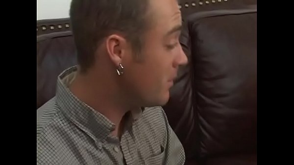 Play MP4 - Director samples blonde actress's talents on casting couch