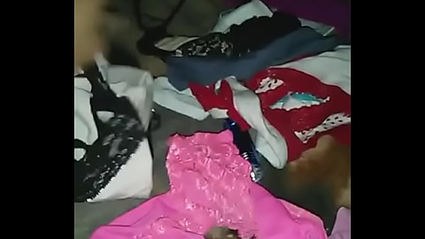 Robando las pantys de mi hijastra