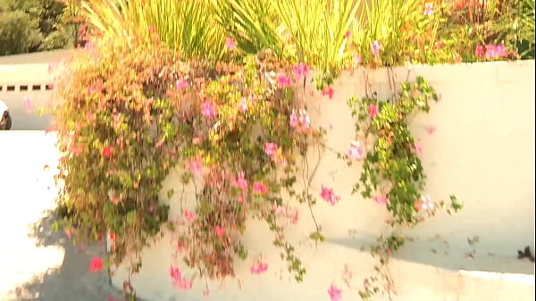 Nonton Celeste Star And Brett Rossi Get Wet In More Than One Way thumbnail